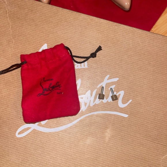 Christian Louboutin beige size 38 - Picture 7 of 10